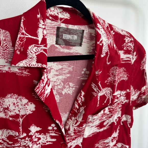 Reformation short sleeve button up - Picture 2 of 3